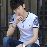 夏季男士短袖T恤V领青少年韩版修身潮流男生简约印花半袖学生上衣