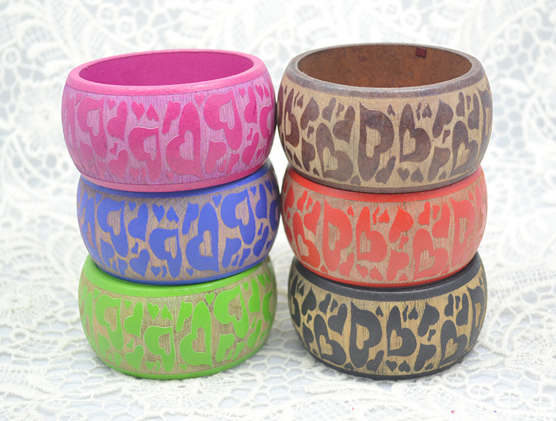 木质镯子什么牌子好_天然美洲绿檀手镯古典复