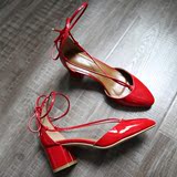 罗马交叉绑带凉鞋女夏天网红同款复古圆头粗跟中跟性感高跟鞋红色