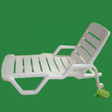 ST1002白色塑料沙滩椅、阳台太阳椅、泳池水上乐园躺椅3050