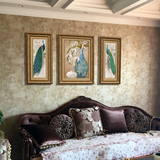 美式欧式简欧客厅沙发后面背景墙上三联画油画墙面有框装饰画孔雀
