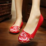 老北京布鞋女夏季新款红色低跟中式红色婚鞋民族风绣花女款单鞋子