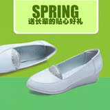 春季妈妈鞋单鞋圆头水钻浅口套脚中年舒适坡跟防滑软底女单鞋休闲