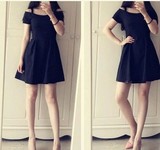 夏季女装韩版修身收腰显瘦黑色连衣裙一字领露肩香风小黑裙短裙子