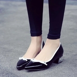 夏季新款韩版真皮女单鞋低跟粗跟蝴蝶结镂空浅口拼色黑白尖头女鞋