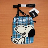 日本Peanuts正品Snoopy史努比 斜挎小包手機包休閒包女包(格紋)