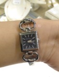 Gucci古驰g timeless女式手表不锈钢表带古奇经典时尚美国直邮