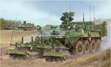 小号手拼装战车模型01574 1/35 M1132斯崔克工程车带扫雷辊工程铲