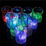 亚克力菠萝杯创意水杯LED杯子发光杯 酒吧聚会酒杯气氛送人礼物