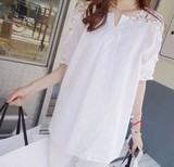 夏季大码女装韩版V领短袖t恤宽松半袖蕾丝胖mm上衣镂空白色衬衫女