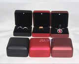 高档方形珠宝饰品翡翠钻石盒首饰包装盒 红皮/黑皮铁盒带LED灯盒
