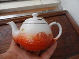 民国描金彩绘异形茶壶 壶盖带老工锔钉金鱼图案带款包老陶瓷茶壶