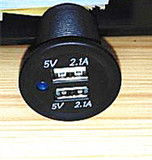 汽车改装usb接口充电器 12V通用插座输出电流4.2A DS2233