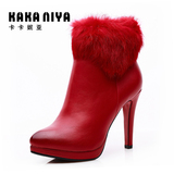 卡卡妮亚兔毛短靴婚鞋红色冬款粗跟高跟鞋 防水台尖头短靴女冬