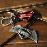 玩悦计划 蝙蝠侠大战超人周边合金钥匙扣经典超蝙标志金属挂件