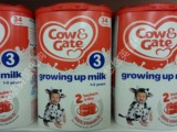 英国直邮代购牛栏Cow & Gate 3段幼儿1－2岁成长奶粉(4罐包邮)