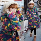韩国胖妹妹女冬装大码加绒加厚徽章中长款迷彩连帽羊羔毛棉衣外套