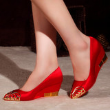 秋季绸缎坡跟婚鞋孕妇中跟红色单鞋新娘鞋金色尖头蝴蝶结红鞋女鞋