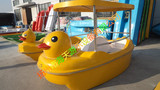 大黄鸭4-5人玻璃钢脚踏船 公园游乐船 水上自行车脚踏船 玻璃钢船