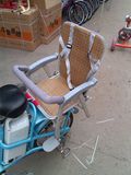 包邮自行车电动车后置儿童座椅加厚可折叠椅凉席座椅雨遮阳棚护网