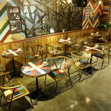 美式复古实木咖啡厅桌椅 简约餐桌椅组合圆形餐厅桌椅 奶茶店桌椅
