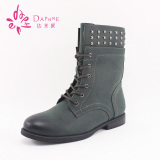 Daphne/达芙妮2015冬季新款 铆钉潮圆头平底女鞋短靴子1515605015