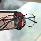 车用眼镜夹汽车车载眼镜架盒车内眼睛夹墨镜架夹子遮阳板卡片夹男