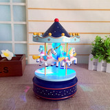 韩国创意可爱儿童生日礼物木质旋转木马音乐盒八音盒带七彩灯发光