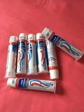 Aquafresh 意大利进口三色牙膏直立式除口臭美白去黄去烟渍抗敏感