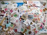 外国邮票剪片500克1斤 海外直达原包世界各国 信销票保真