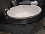 双皇冠 科勒 K-18349T-0 艾芙正圆形嵌入式浴缸  特价