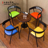 创意复古铁艺咖啡厅实木圆桌户外休闲奶茶店桌椅三件套酒吧靠背椅