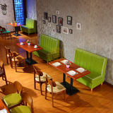 西餐厅卡座 简约咖啡厅休闲吧奶茶店实木桌椅 甜品店沙发桌椅组合