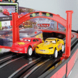 儿童赛道遥控双赛轨道竞技速赛车卡手摇轨道车玩具汽车总动员雷拉