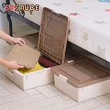 日本带滑轮床底收纳箱塑料衣物储物箱衣服整理箱特大号带盖收纳盒