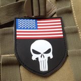 美国国旗+惩罚海盗骷髅盾型PVC橡胶魔术贴臂章补丁背包徽章贴