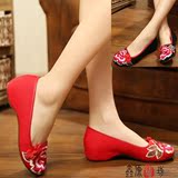 2016春夏老北京女布鞋红色民族风绣花鞋中坡跟新娘鞋单鞋牡丹套脚
