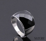 (18K)白金镶嵌黑玛瑙戒指男款正品时尚多切面钛钢韩版复古