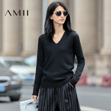 Amii[极简主义] 2016秋冬新款纯黑色显瘦套头v领毛衣女修身打底衫
