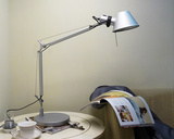 宜家美式简约时尚办公室长臂金属折叠现代设计书房电脑桌创意台灯