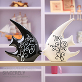 欧式现代简约创意客厅家居装饰品陶瓷器动物对鱼燕子鱼摆件工艺品
