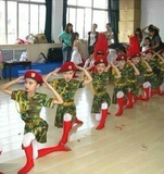 国庆节儿童高弹力女兵军旅舞台迷彩裙/小绿军装/军鼓舞蹈表演服装