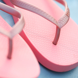 路拉迪糖果色彩女士人字拖 夏季平底坡跟凉拖鞋浴室防滑沙滩鞋潮