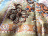 新款印度尼泊尔刺绣花钩花羊毛羊绒围巾披肩女保暖冬季礼物