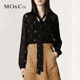MO&Co.复古数码印花V领飘带灯笼袖雪纺衬衫MA1631SHT02 moco