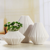 欧式时尚白色陶瓷小花瓶创意花插现代简约装饰品家居客厅餐桌摆件