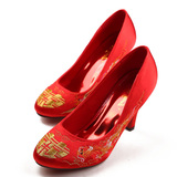 民族风中式婚礼鞋秀禾服新娘鞋坡跟绣花鞋高跟龙凤褂女士婚鞋红色
