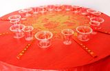 结婚用品一次性塑料桌布台布餐桌布加厚红色台布婚宴红桌布红餐巾
