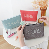 韩国正品字母毛毡化妆包彩妆袋数码收纳包手拿包可爱小清新整理袋