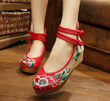 老北京女布鞋民族风高跟绣花鞋结婚鞋红色内增高坡跟汉服舞蹈单鞋